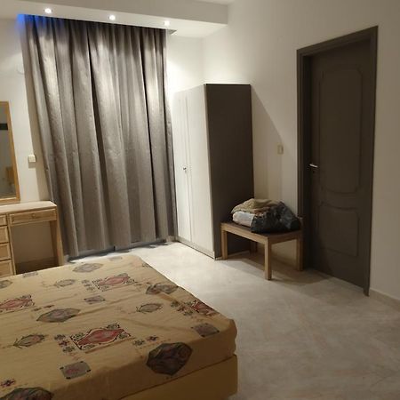 Evas Rooms 法里拉基 外观 照片