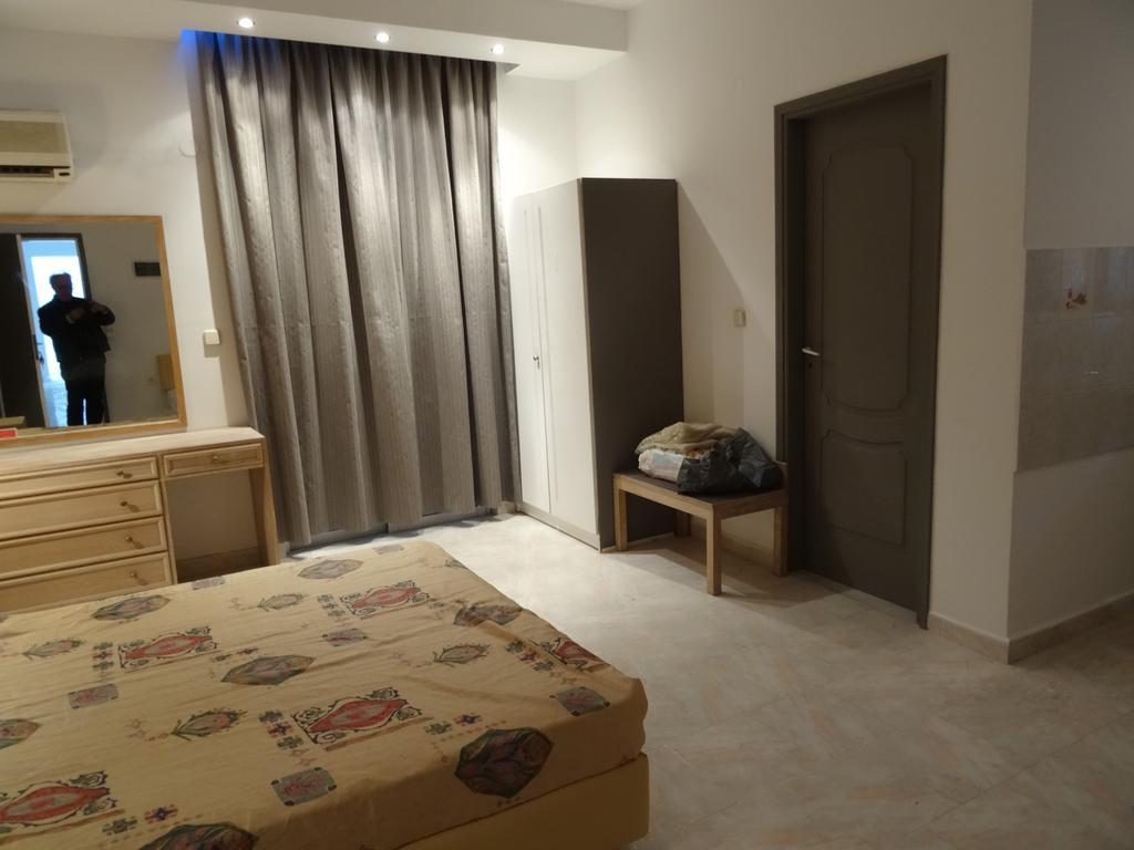 Evas Rooms 法里拉基 外观 照片