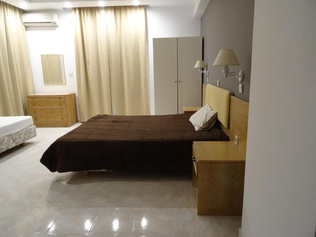 Evas Rooms 法里拉基 外观 照片