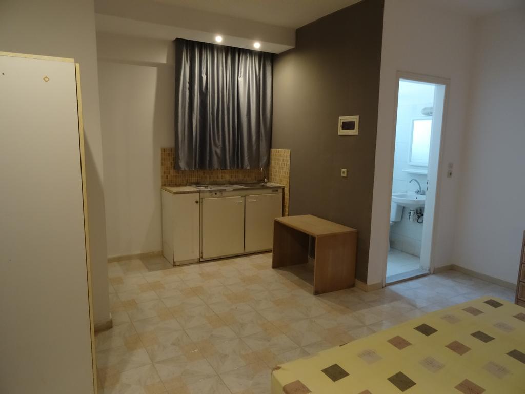 Evas Rooms 法里拉基 外观 照片