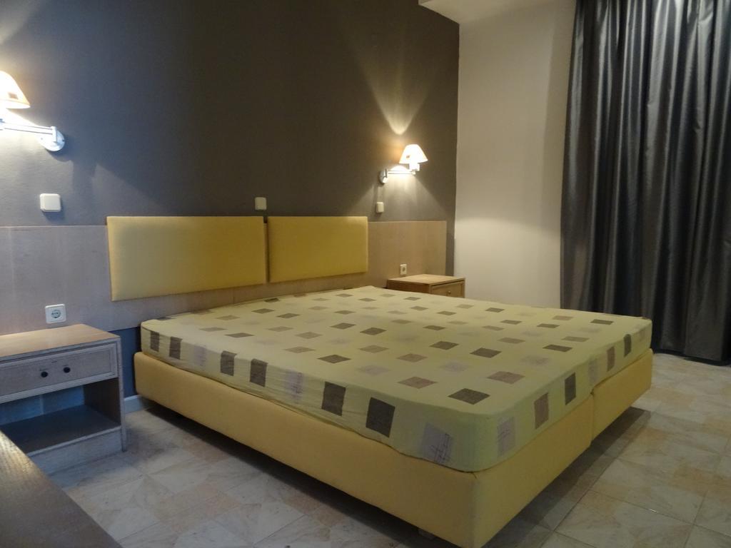 Evas Rooms 法里拉基 外观 照片